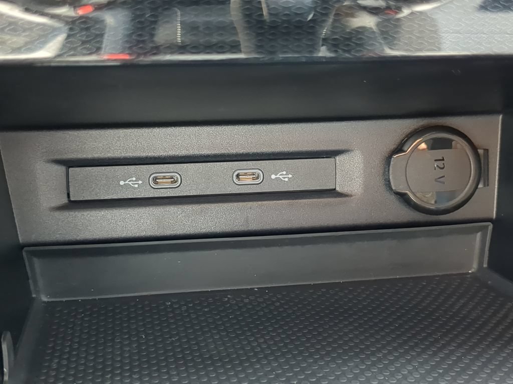 Certified 2025 Volkswagen Taos S FWD image 21