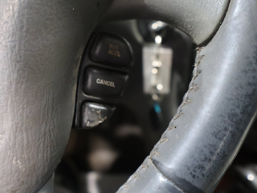 Used 2004 Oldsmobile Alero GLS w/ Sun And Sound Package FWD image 7