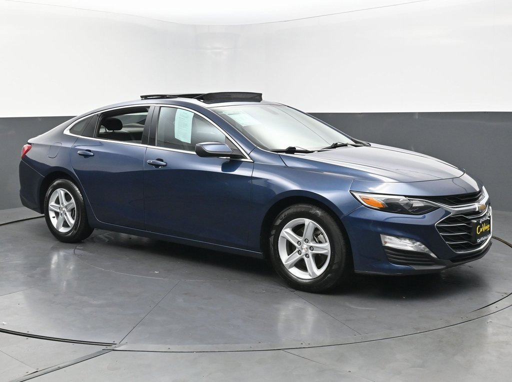 Used 2022 Chevrolet Malibu LT image 3