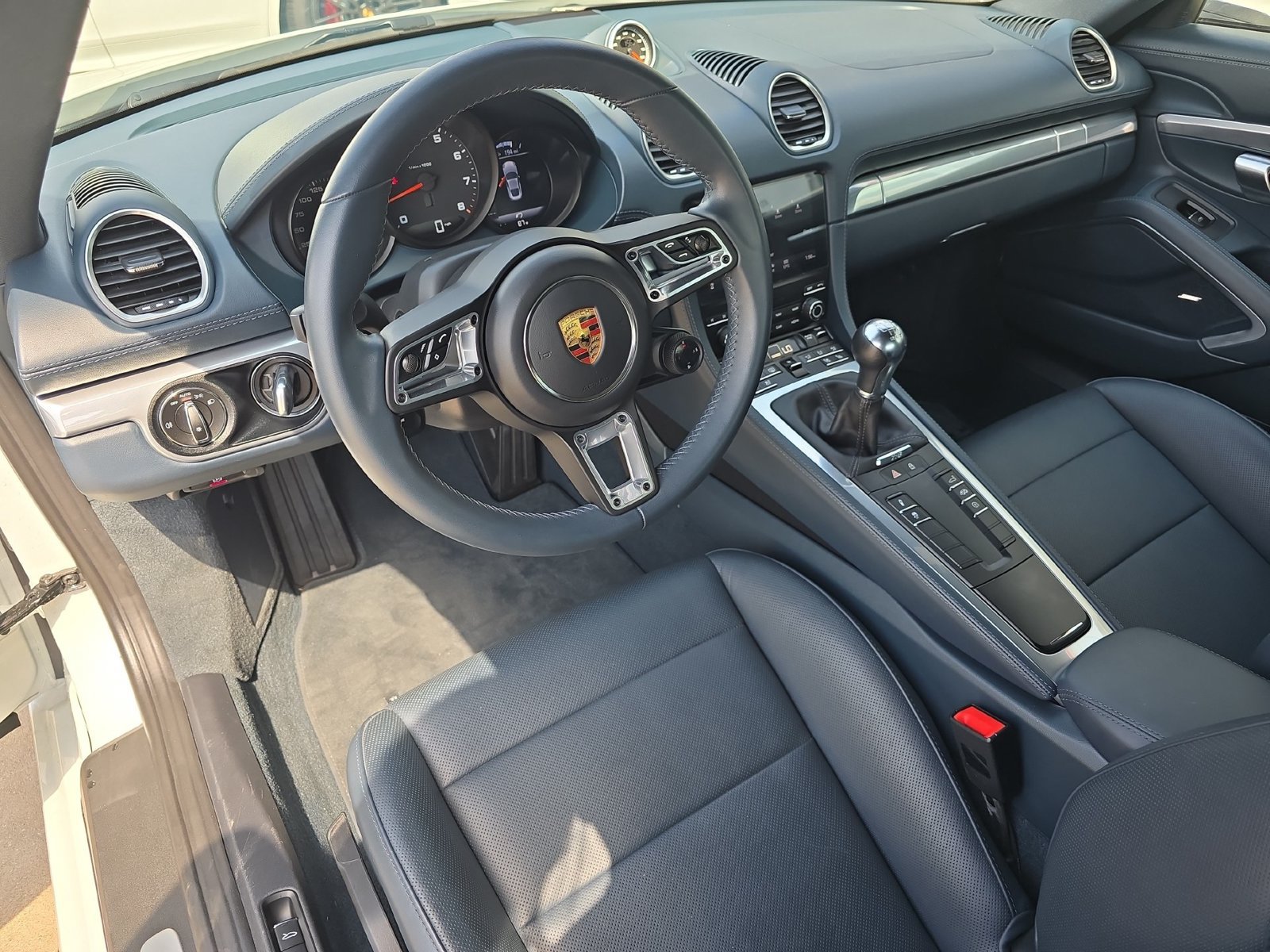 Certified 2024 Porsche 718 Cayman w/ Premium Package RWD image 4