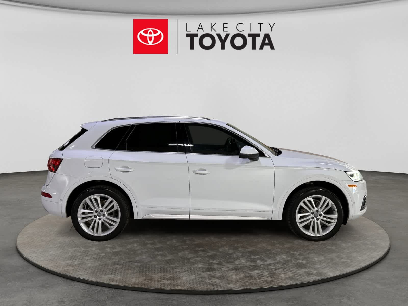 Used 2019 Audi Q5 Prestige w/ Prestige Package AWD/4WD image 11