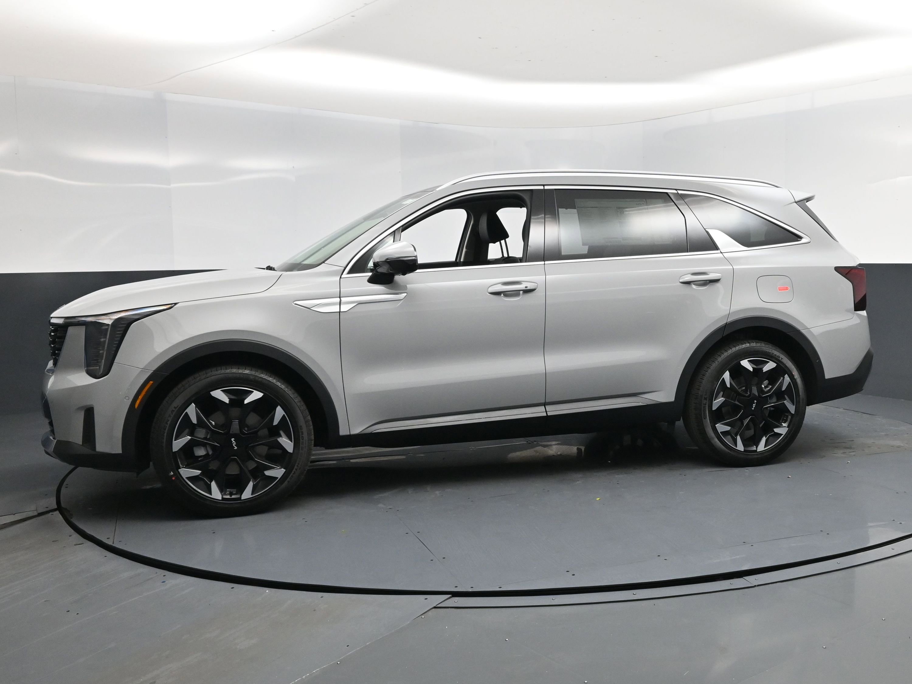 New 2026 Kia Sorento SX image 3