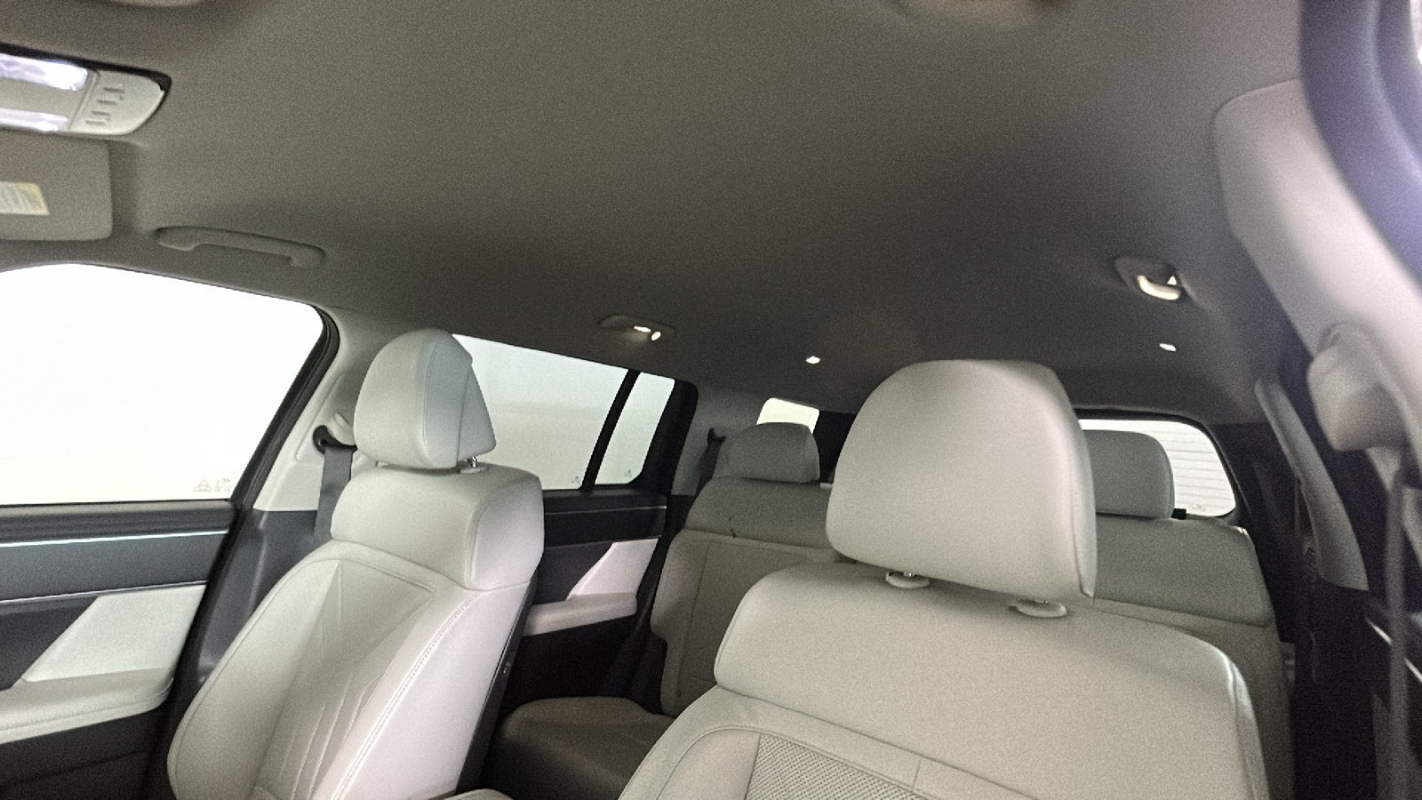 Used 2024 Hyundai Santa Fe SEL AWD/4WD image 16