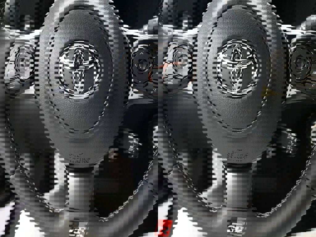 New 2025 Toyota GR86 Premium w/ Performance Package image 27