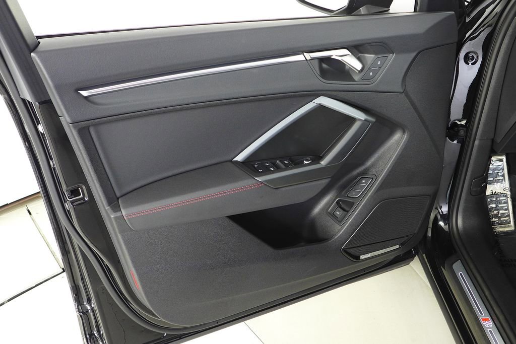 Used 2025 Audi Q3 2.0T Premium Plus w/ Premium Plus Package image 11