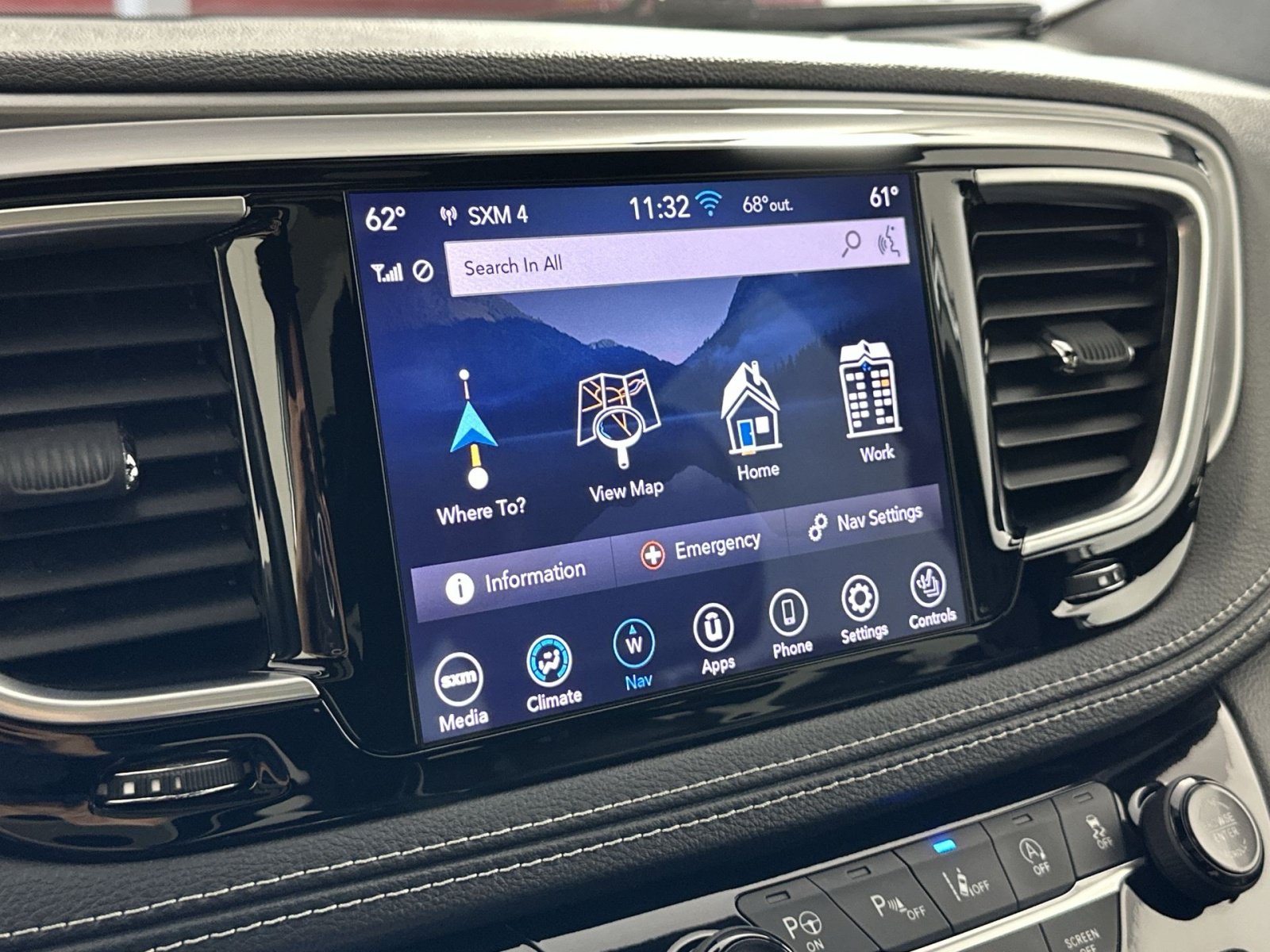 Used 2019 Chrysler Pacifica Limited w/ Advanced Safetytec Group FWD image 20