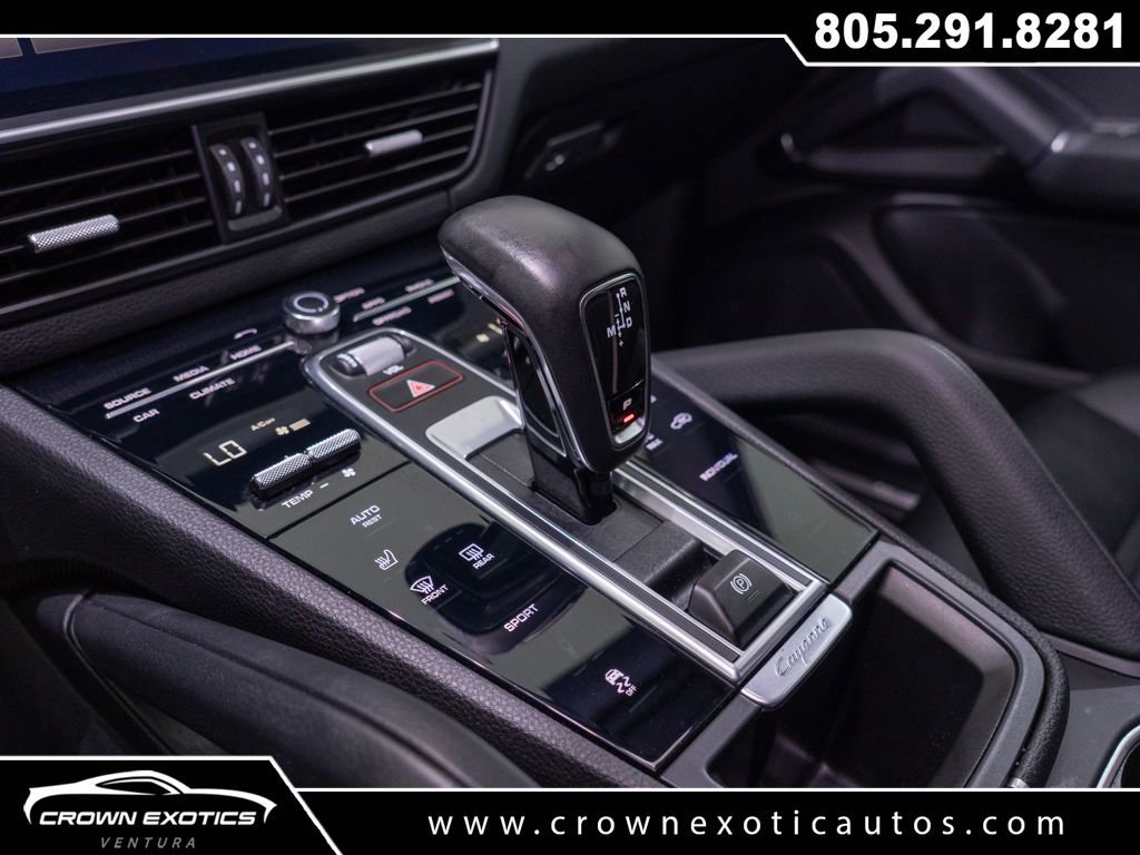 Used 2023 Porsche Cayenne Platinum Edition image 24