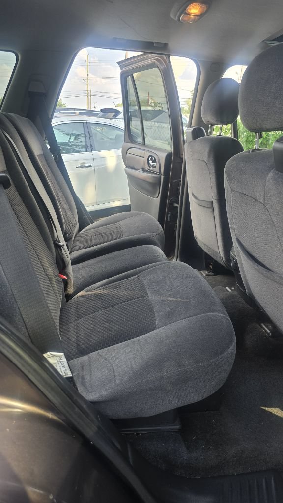 Used 2008 GMC Envoy SLE w/ Sun And Sound Package AWD/4WD image 2