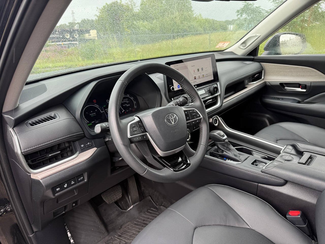 Used 2025 Toyota Grand Highlander AWD Hybrid image 10