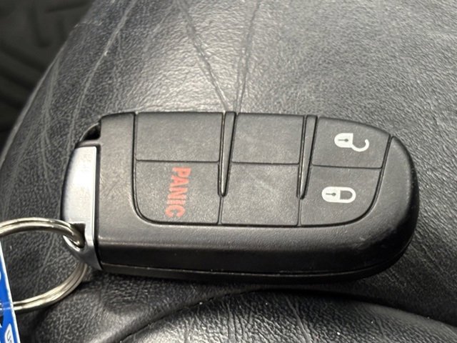 Used 2015 Dodge Journey Crossroad w/ Flexible Seating Group image 29