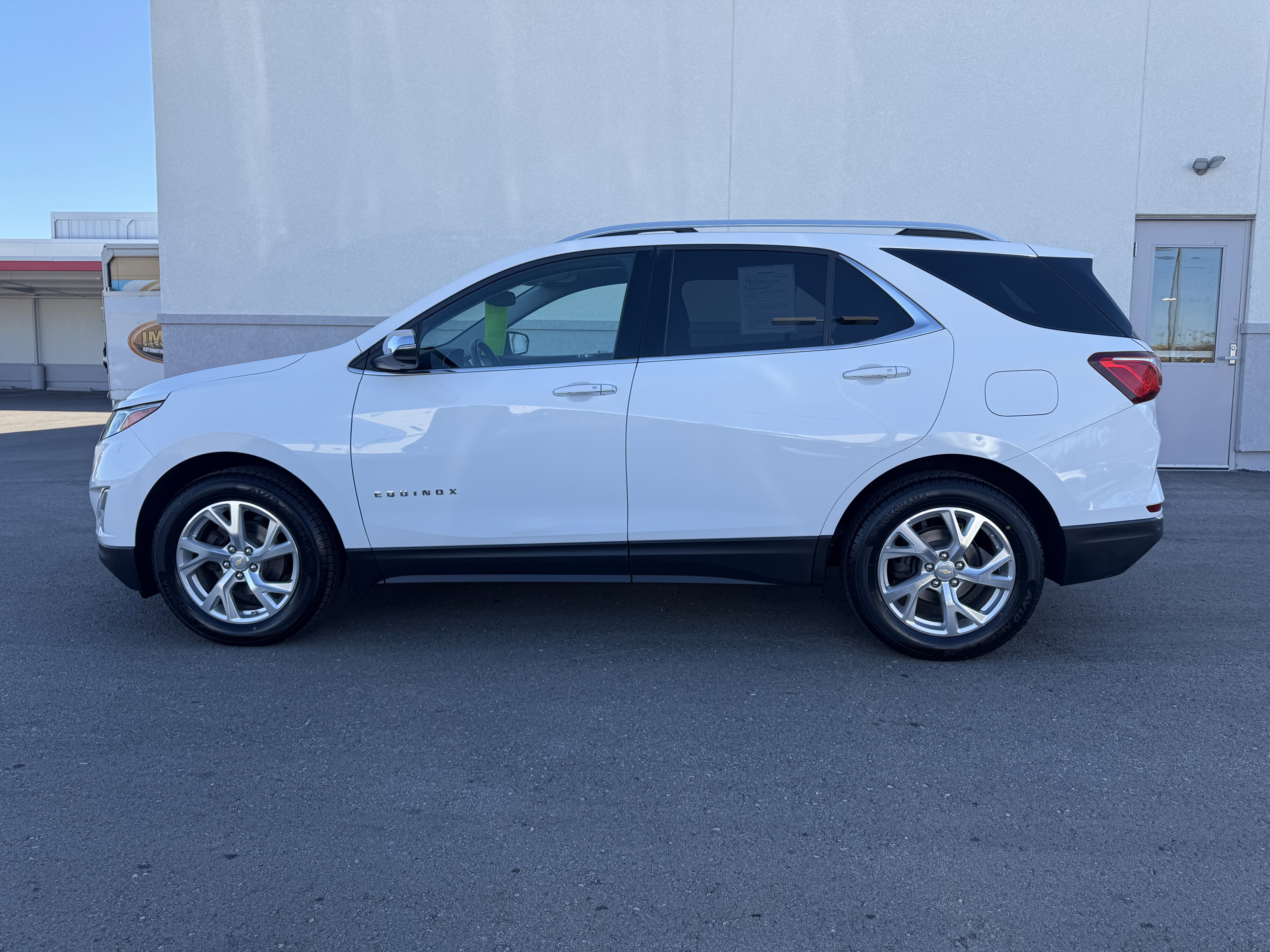 Used 2018 Chevrolet Equinox Premier image 6