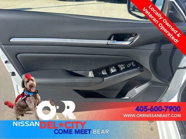 New 2025 Nissan Altima 2.5 SL FWD image 19