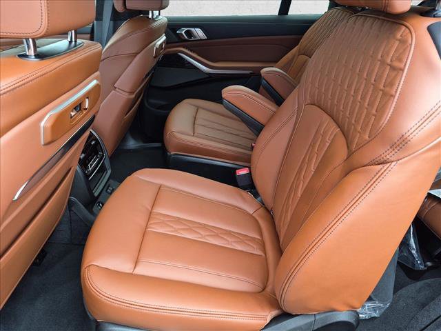New 2027 BMW X7 xDrive40i w/ Executive Package AWD/4WD image 16