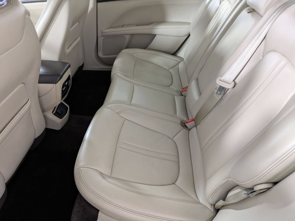 Used 2018 Lincoln MKZ Premiere FWD image 24