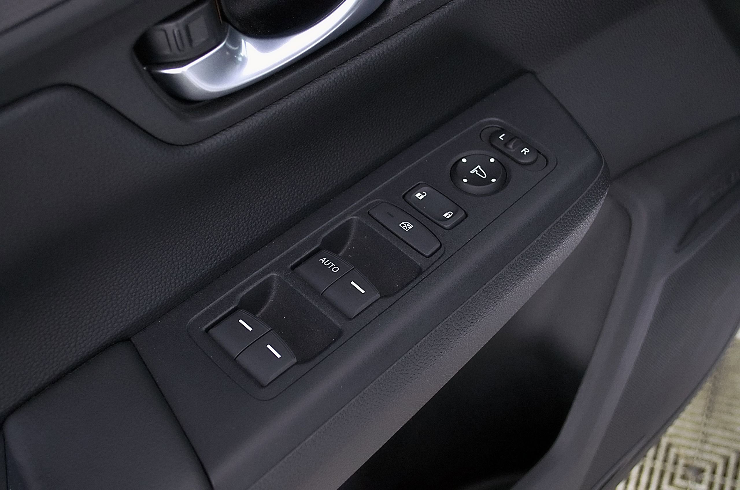 Used 2024 Honda CR-V LX image 16