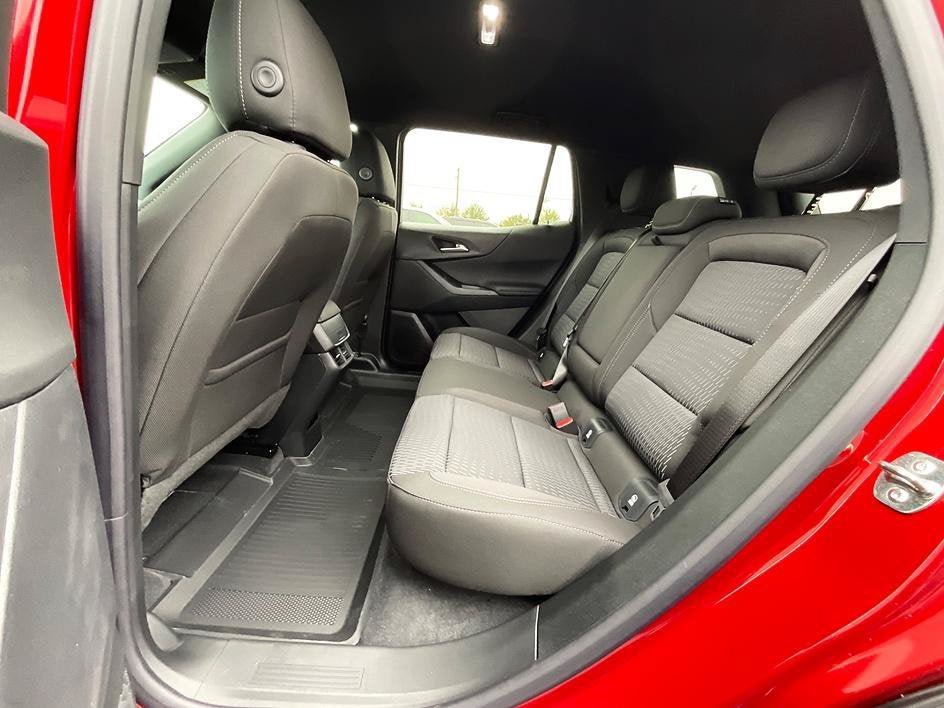 New 2027 Chevrolet Equinox LT w/ Midnight Edition FWD image 29