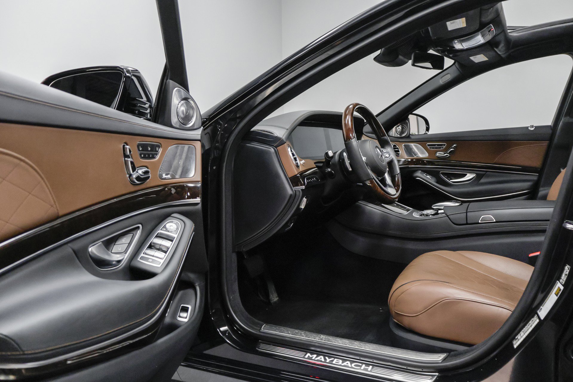 Used 2019 Mercedes-Benz Maybach S 560 4MATIC image 36