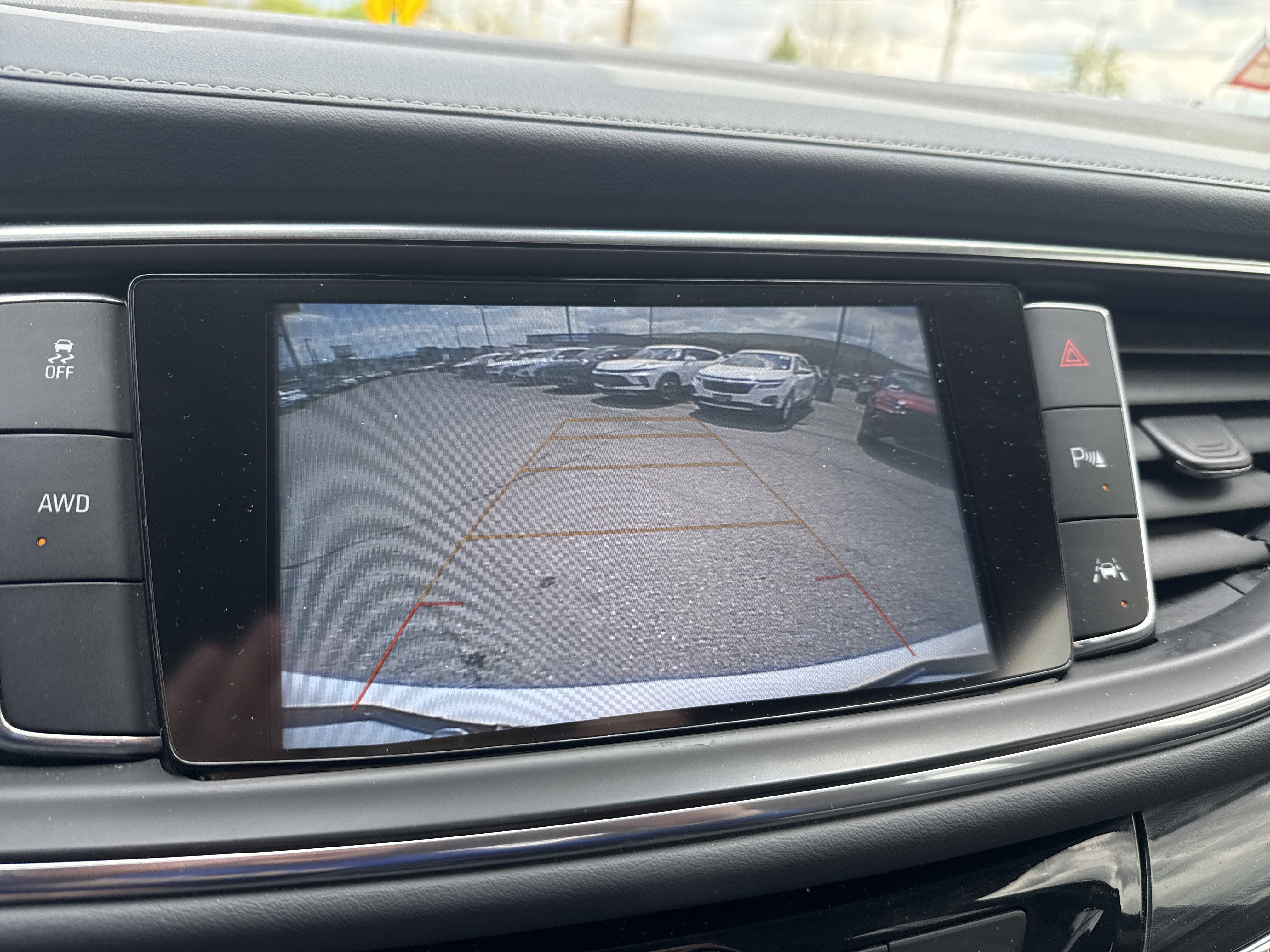 Used 2018 Buick Enclave Premium AWD/4WD image 26
