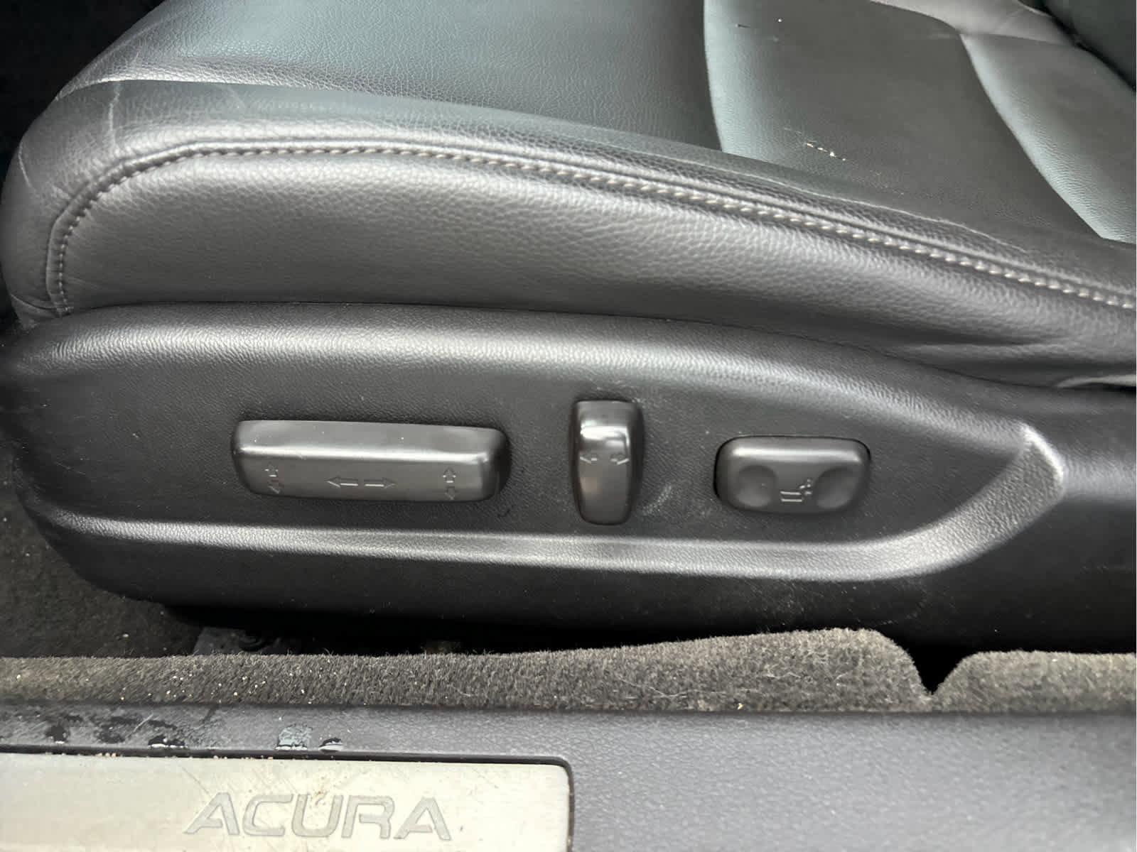 Used 2016 Acura TLX image 9