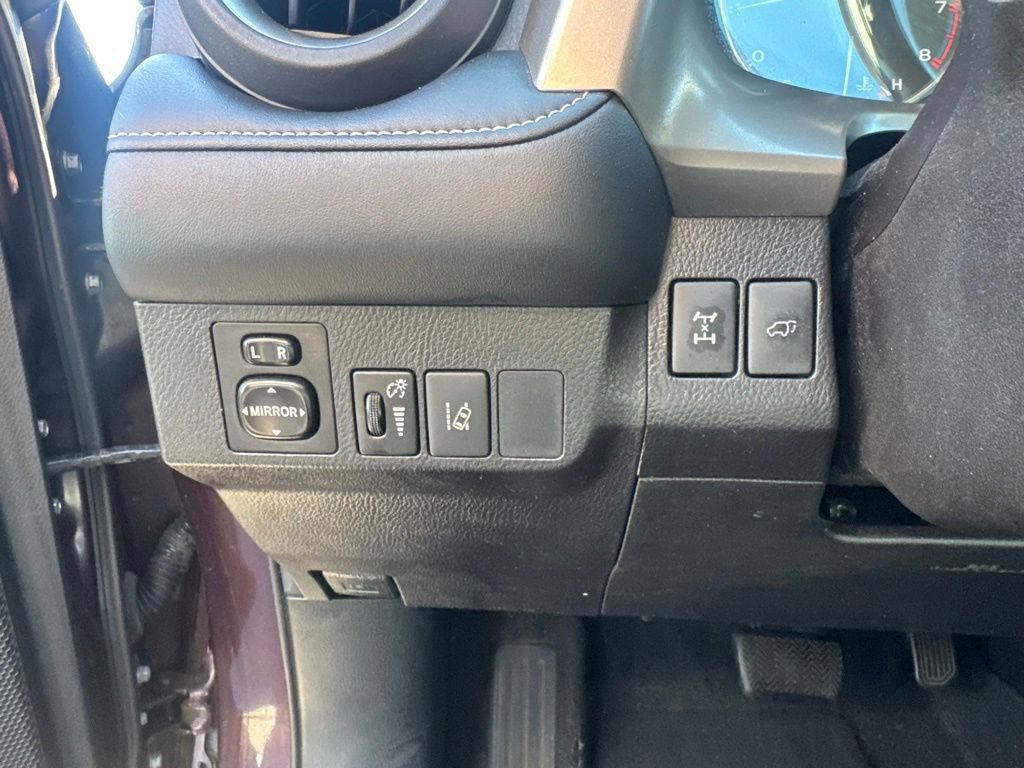 Used 2016 Toyota RAV4 XLE w/ Convenience Package AWD/4WD image 20