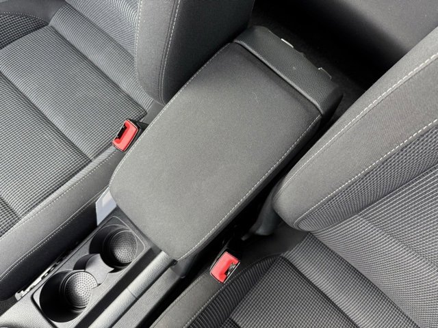 Used 2014 Volkswagen Golf 4-Door image 17