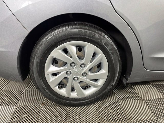 Used 2019 Hyundai Elantra SE FWD image 12