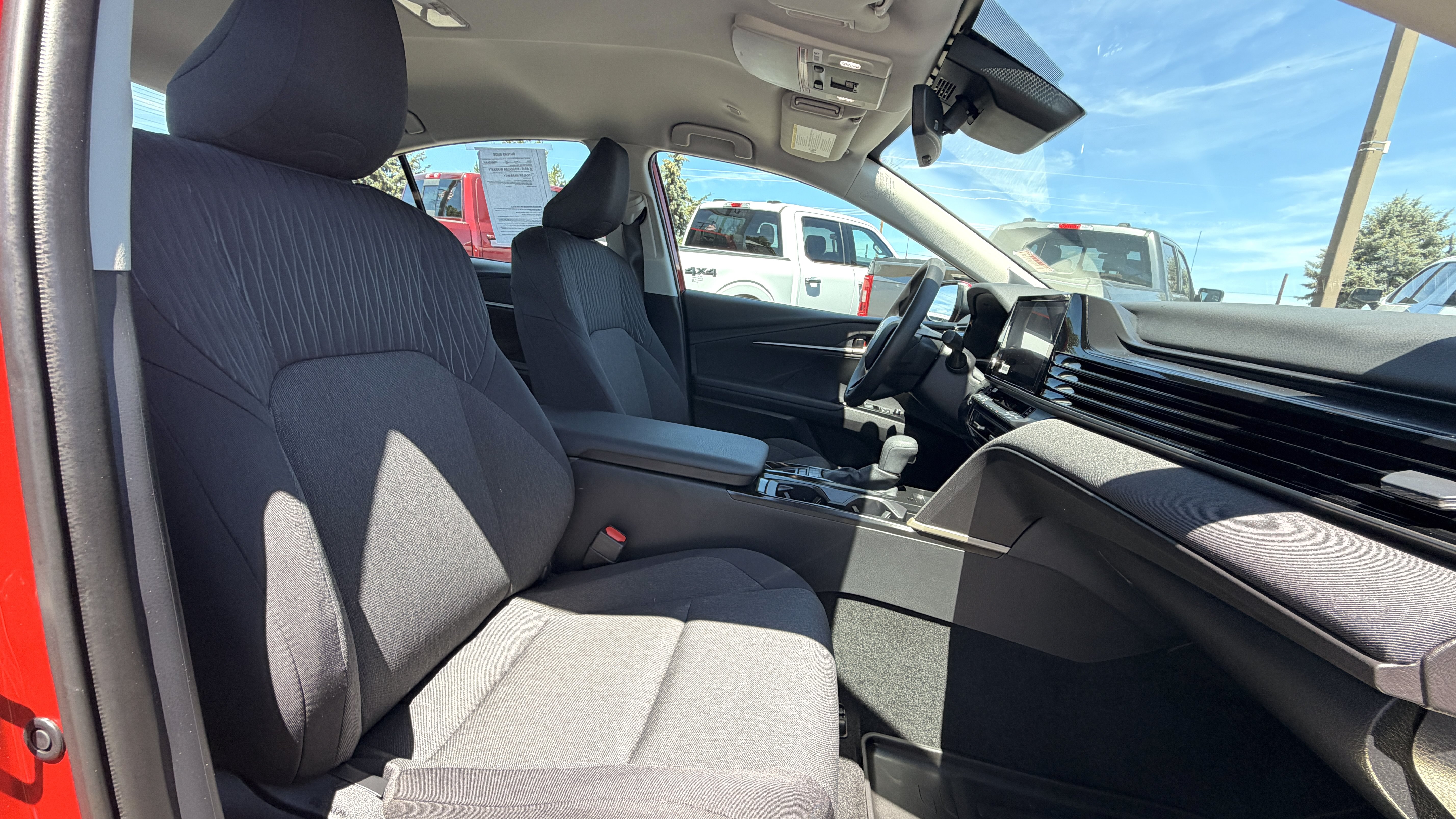 Used 2025 Toyota Camry LE w/ Convenience Package FWD image 10