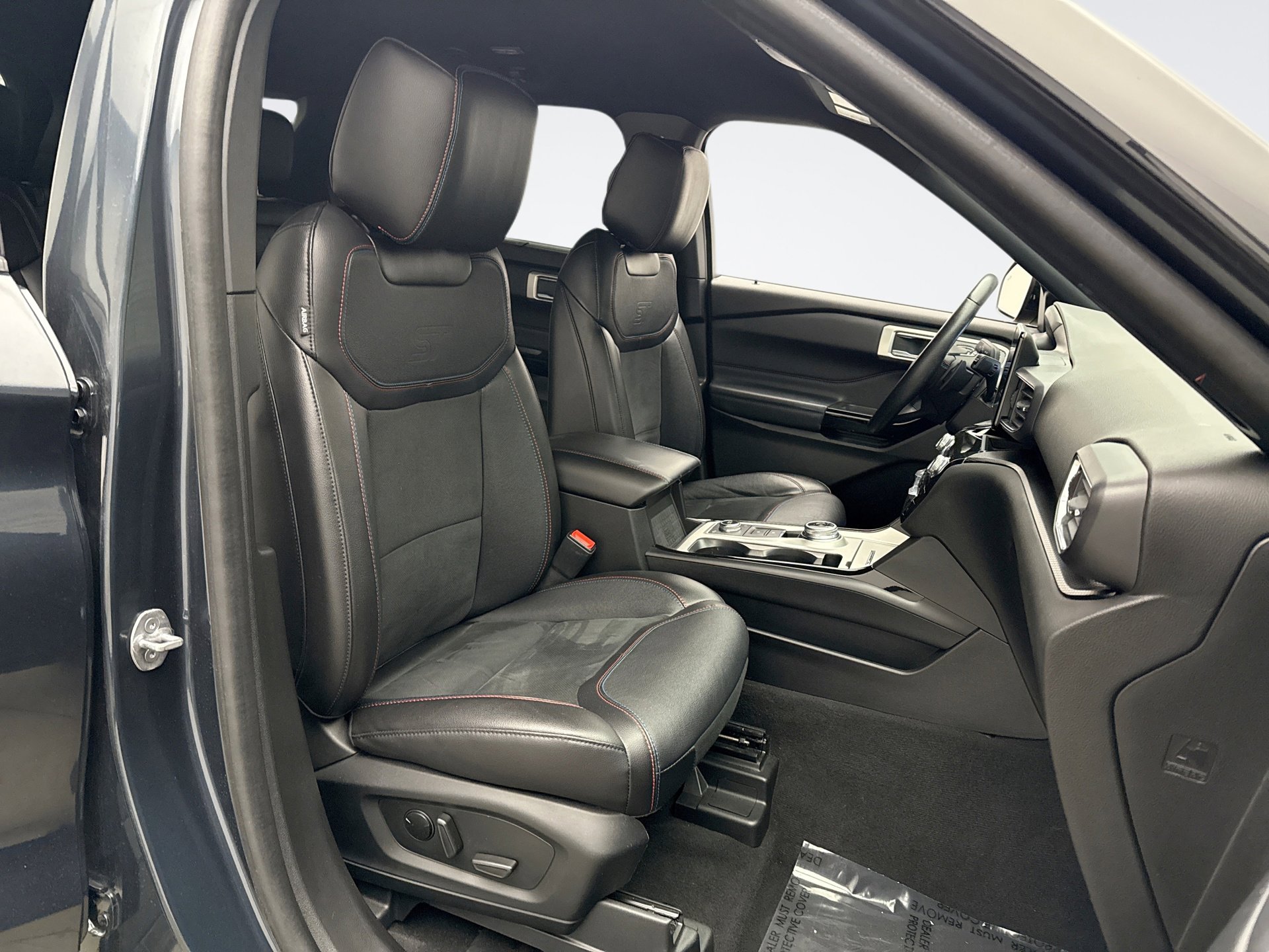 Used 2023 Ford Explorer ST w/ Equipment Group 401A image 17