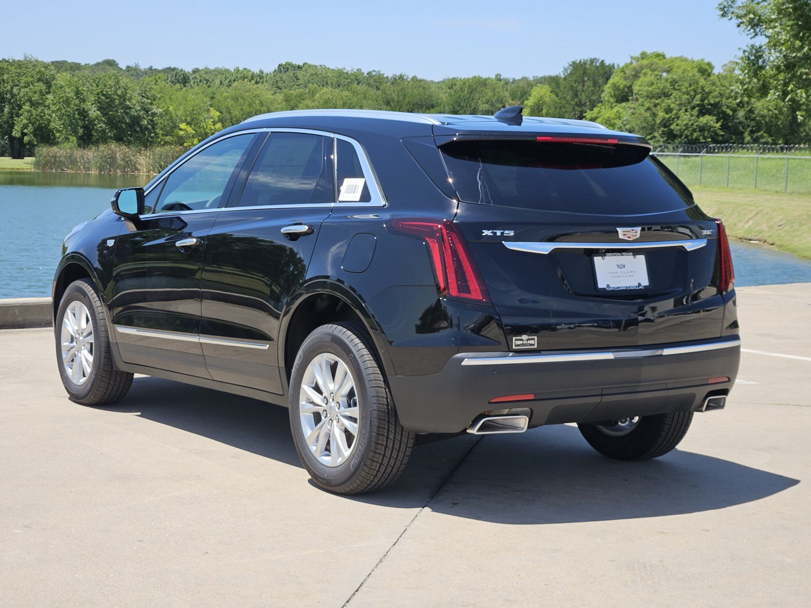 New 2026 Cadillac XT5 Luxury FWD image 4