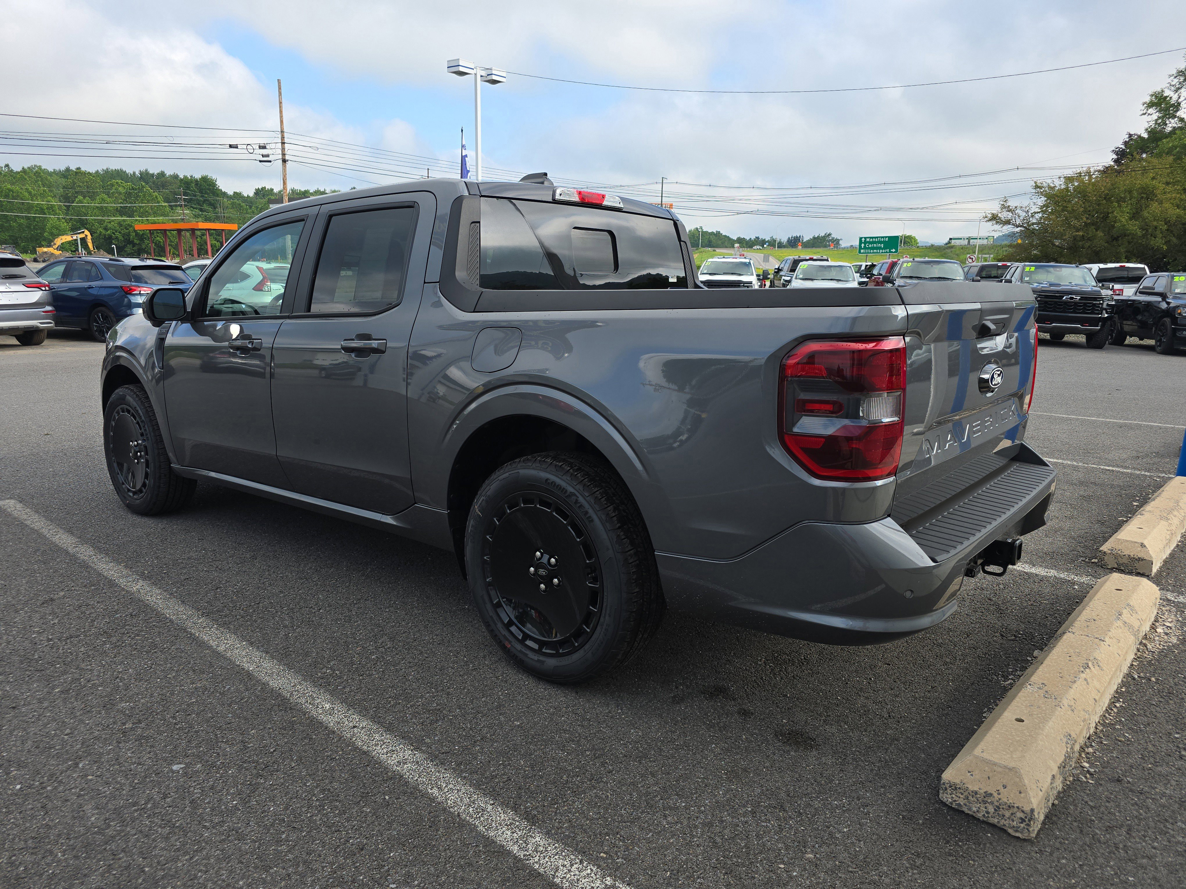 New 2025 Ford Maverick Lobo image 6