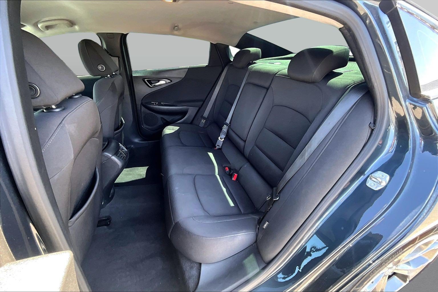 Used 2020 Chevrolet Malibu LT FWD image 24