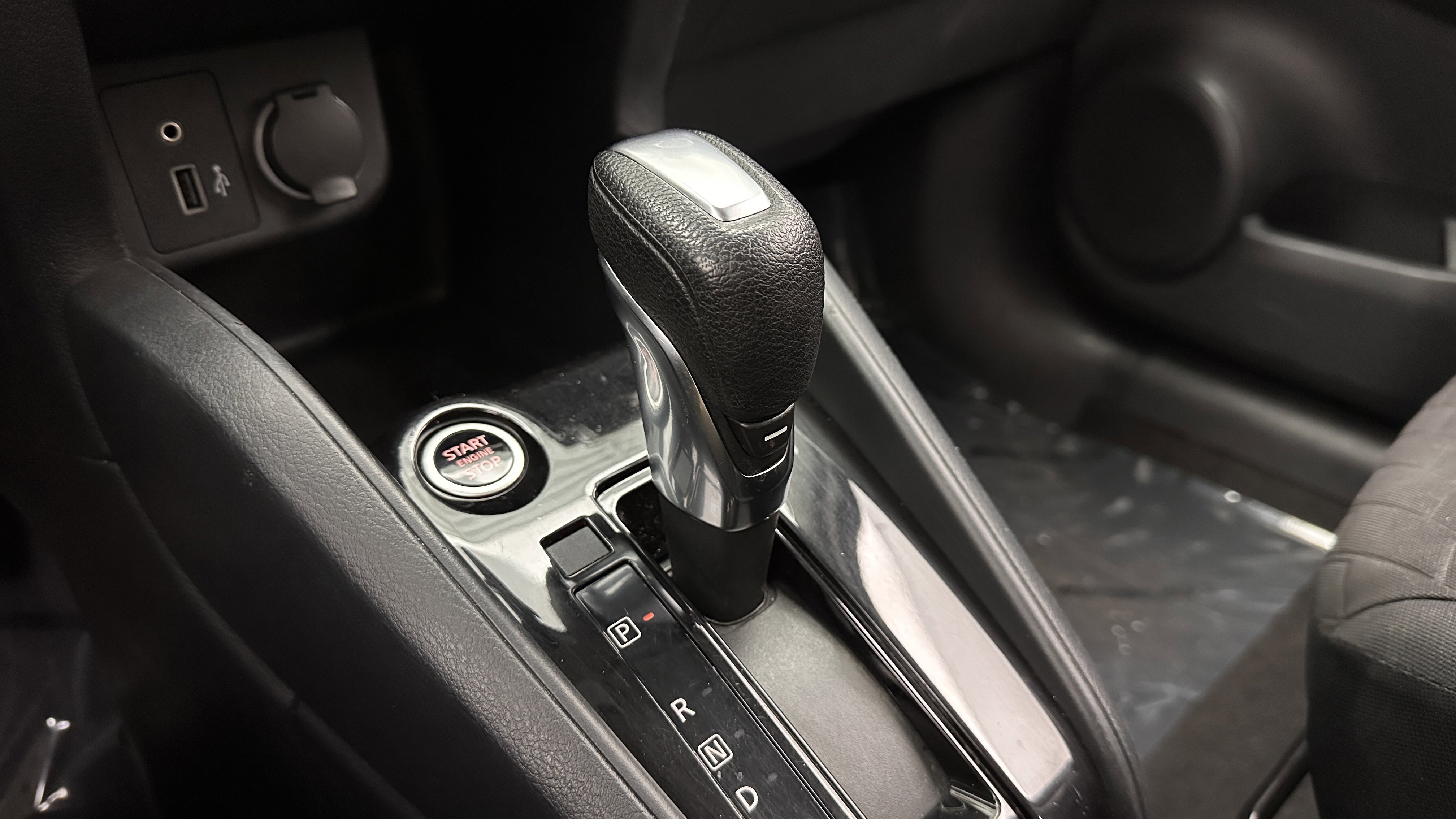 Used 2022 Nissan Kicks S FWD image 14
