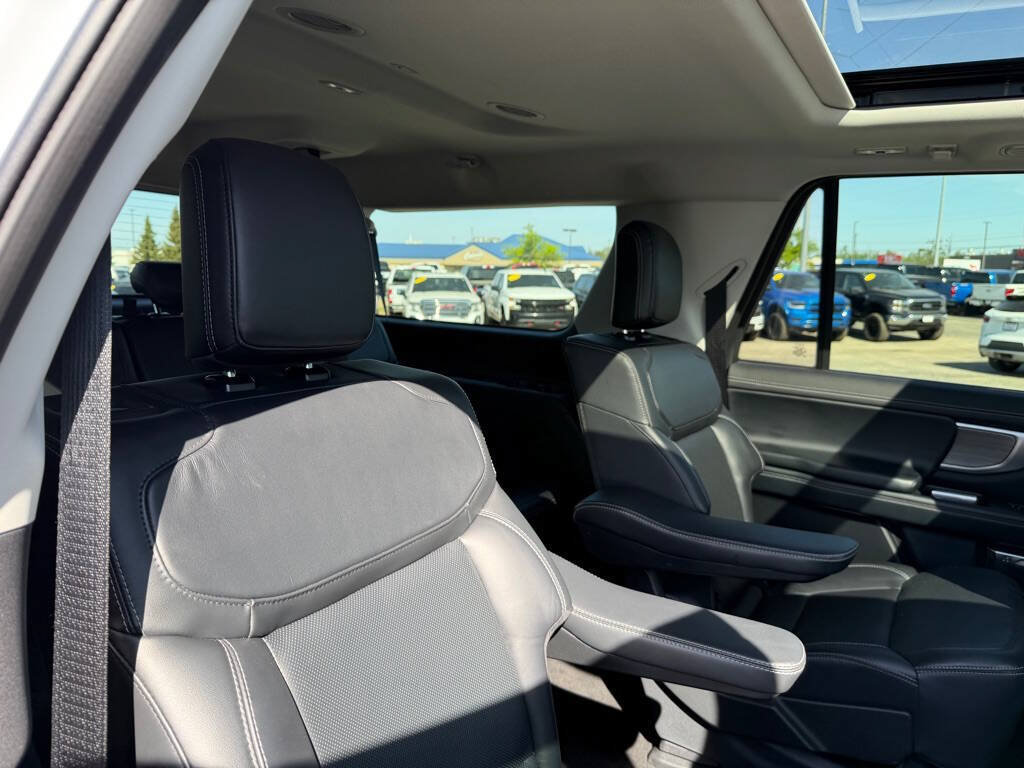 Used 2025 Ford Expedition Max Platinum AWD/4WD image 54