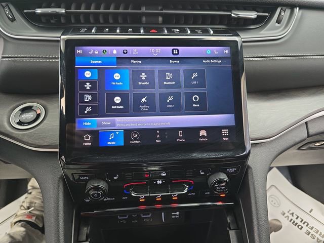 Used 2024 Jeep Grand Cherokee Limited image 31