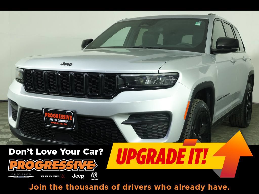 Used 2023 Jeep Grand Cherokee Altitude AWD/4WD image 1