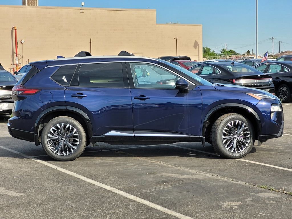 New 2025 Nissan Rogue Platinum w/ Platinum Premium Package image 3
