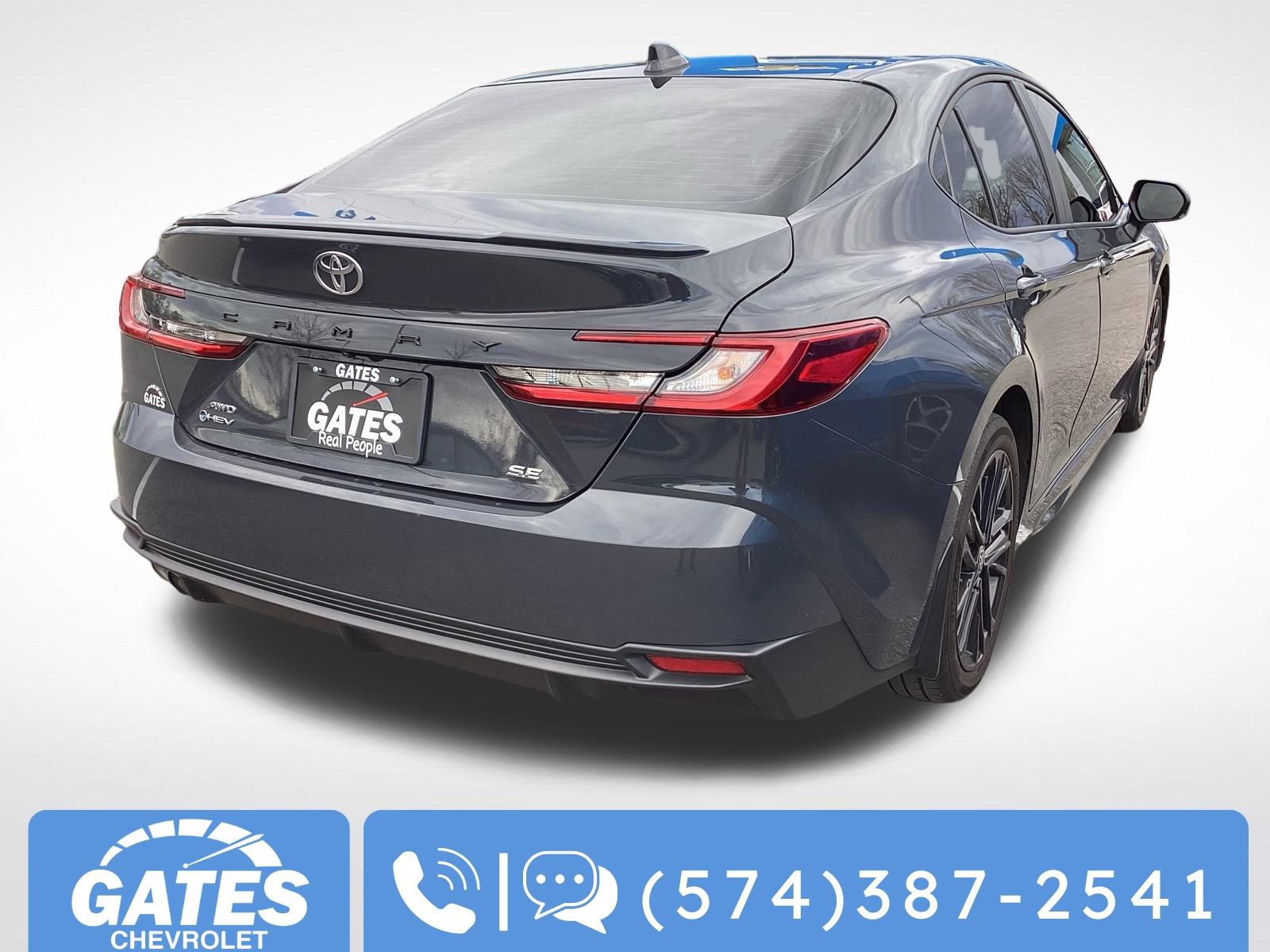 Used 2025 Toyota Camry SE AWD/4WD image 9