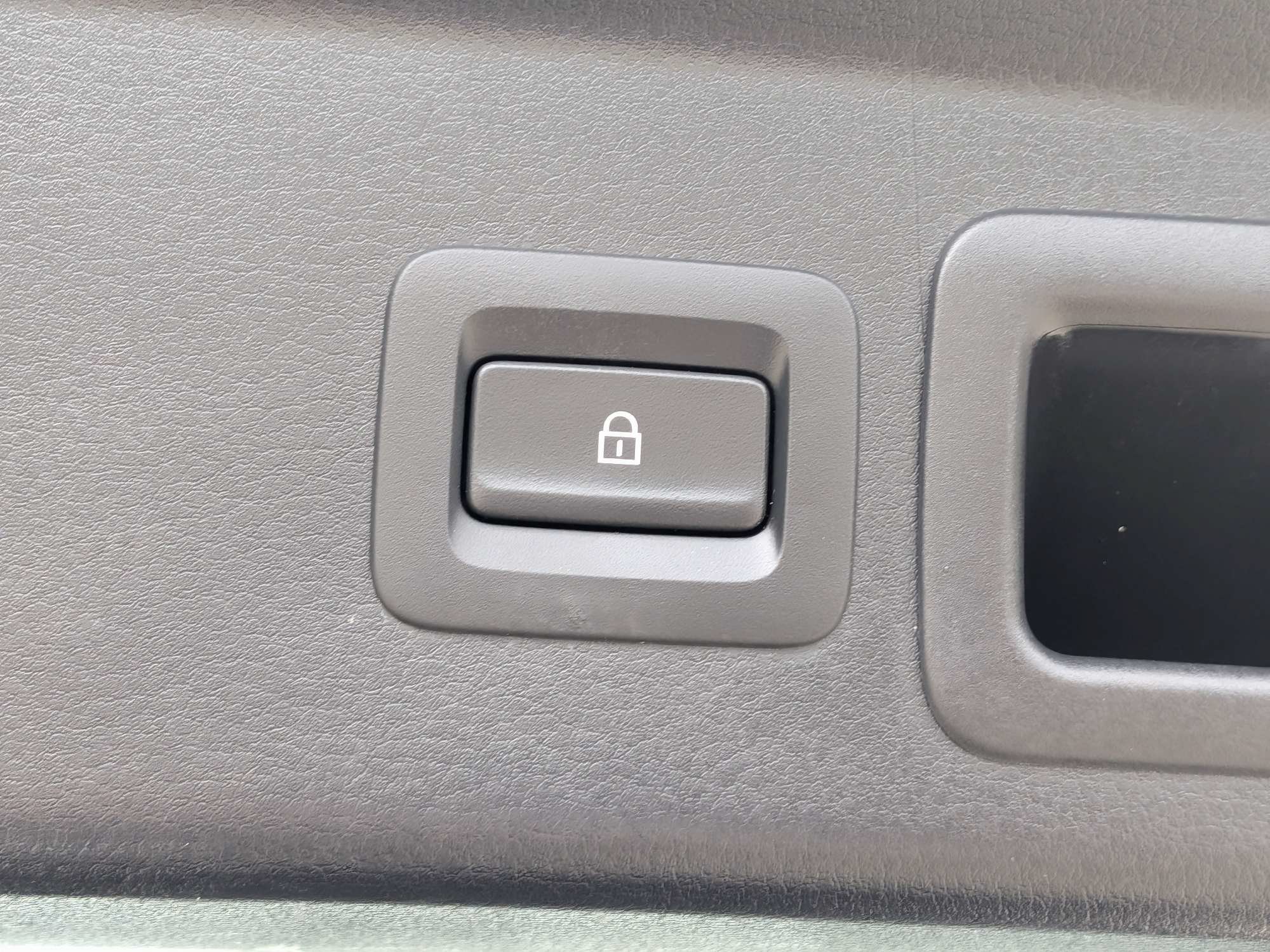 Used 2025 MAZDA CX-30 AWD 2.5 S w/ Select Sport Pkg image 14