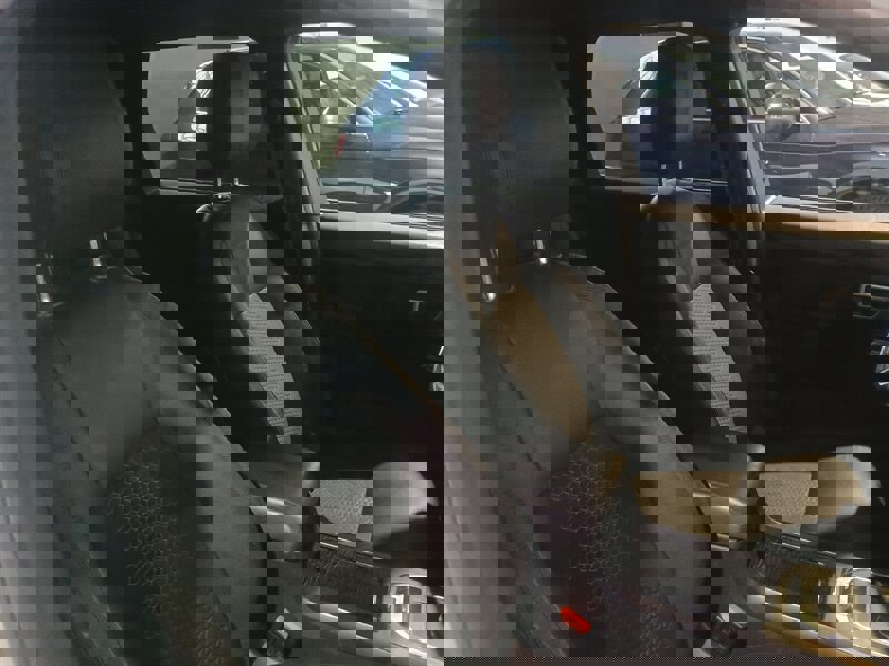 Used 2019 Land Rover Discovery Sport SE AWD/4WD image 30