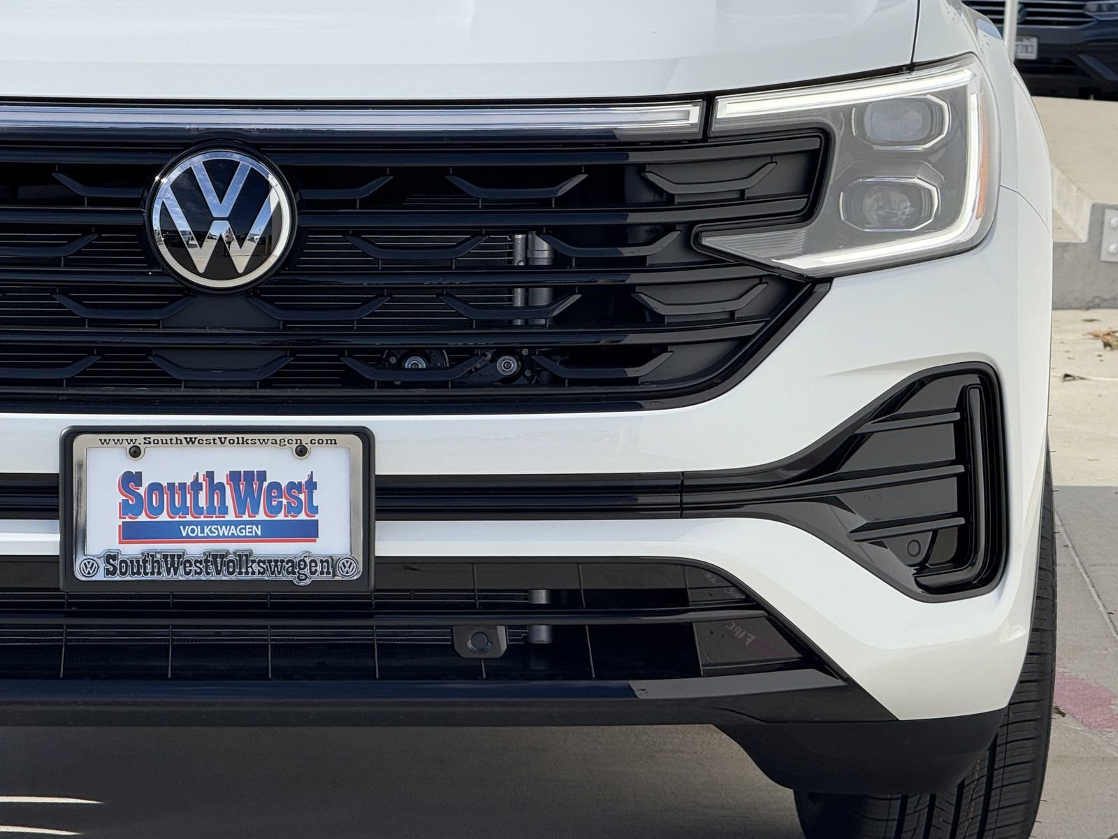 New 2026 Volkswagen Atlas Cross Sport SEL R-Line image 9