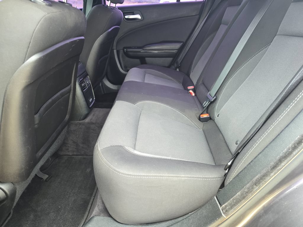 Used 2018 Dodge Charger SXT w/ Blacktop Package RWD image 14