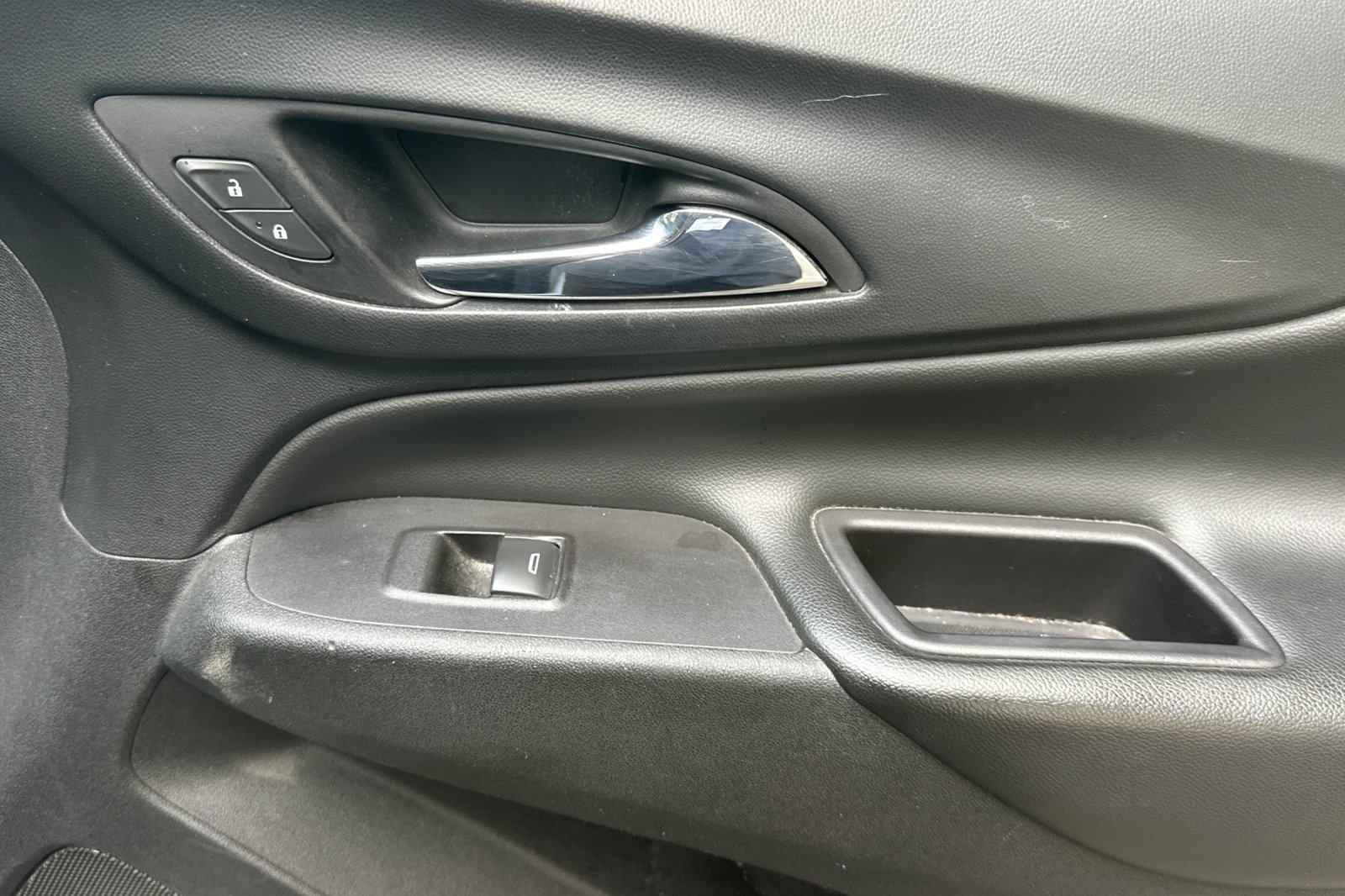 Used 2019 Chevrolet Equinox LT FWD image 21