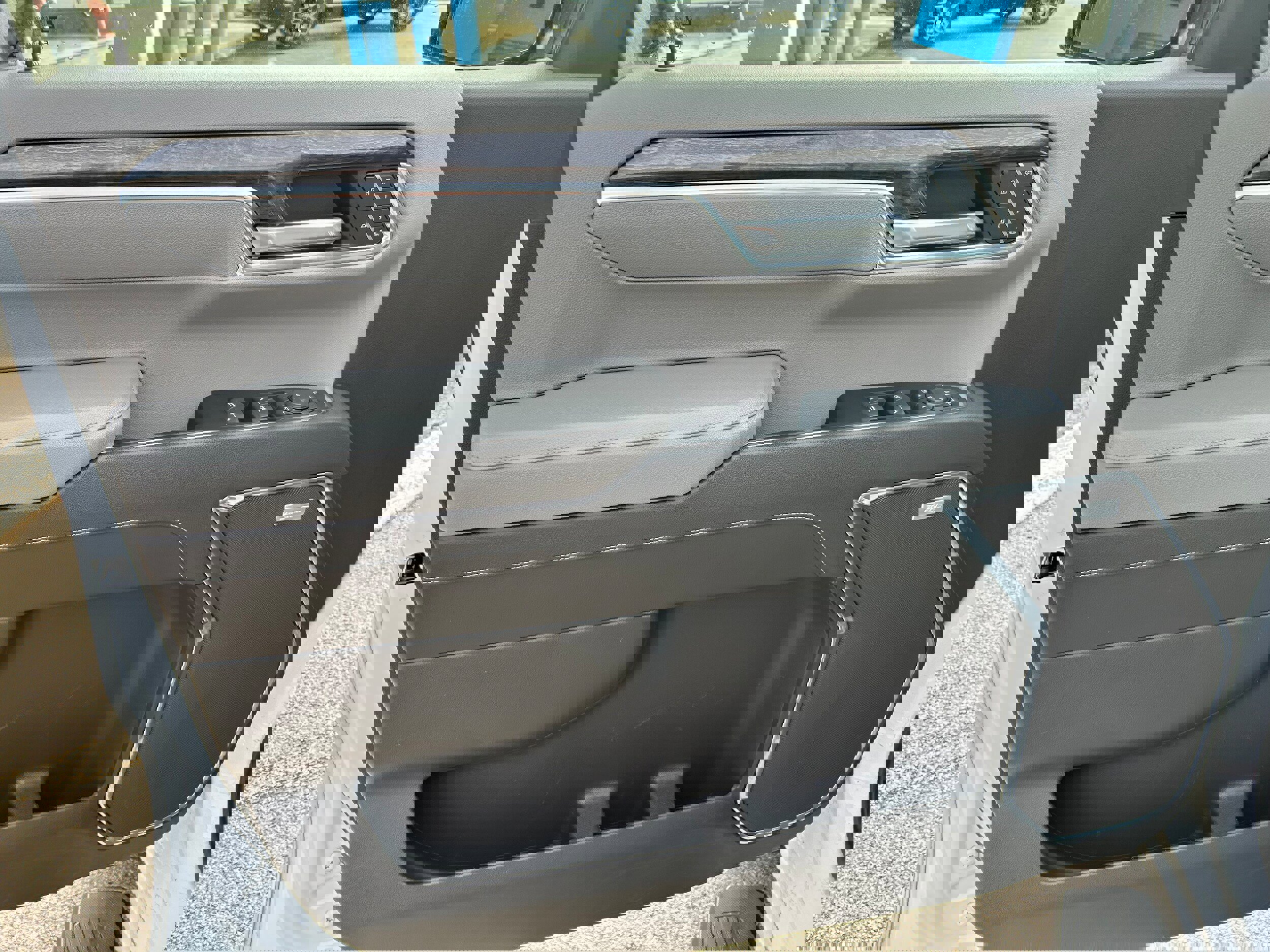 Used 2022 Chevrolet Silverado 1500 LTZ image 15