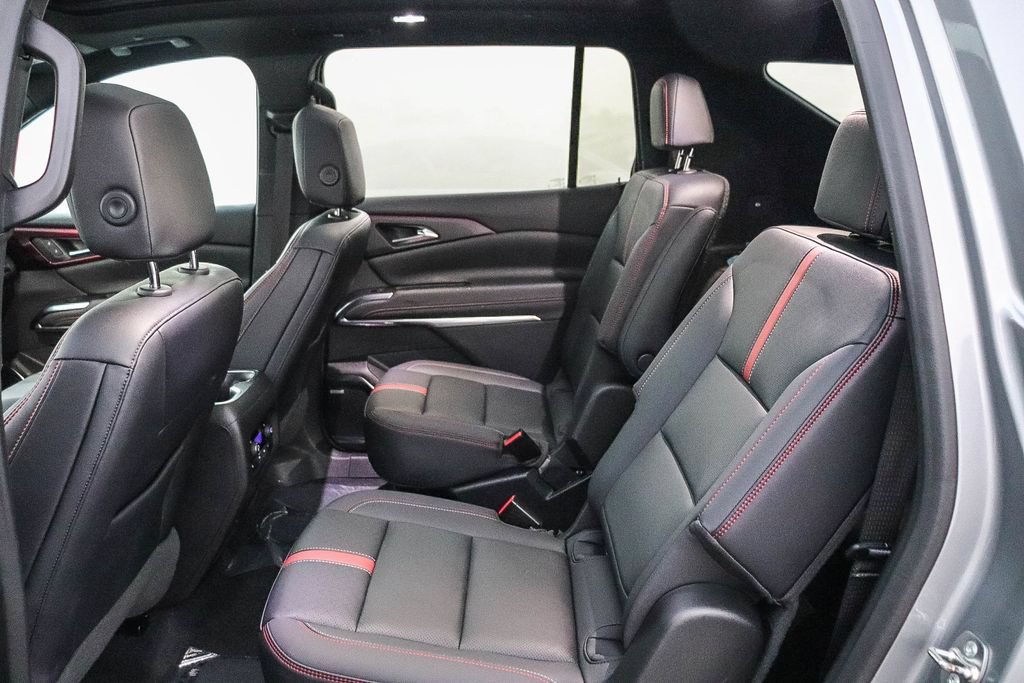 Used 2024 Chevrolet Traverse RS AWD/4WD image 21