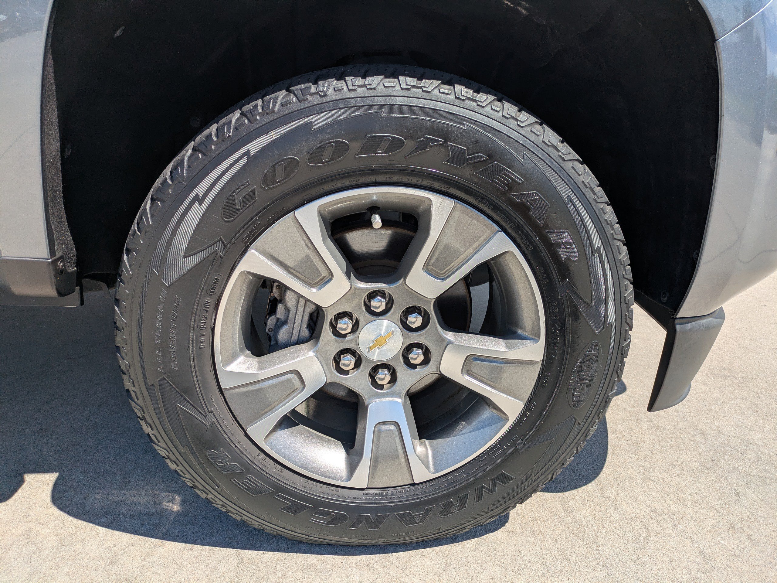Used 2019 Chevrolet Colorado Z71 AWD/4WD image 9
