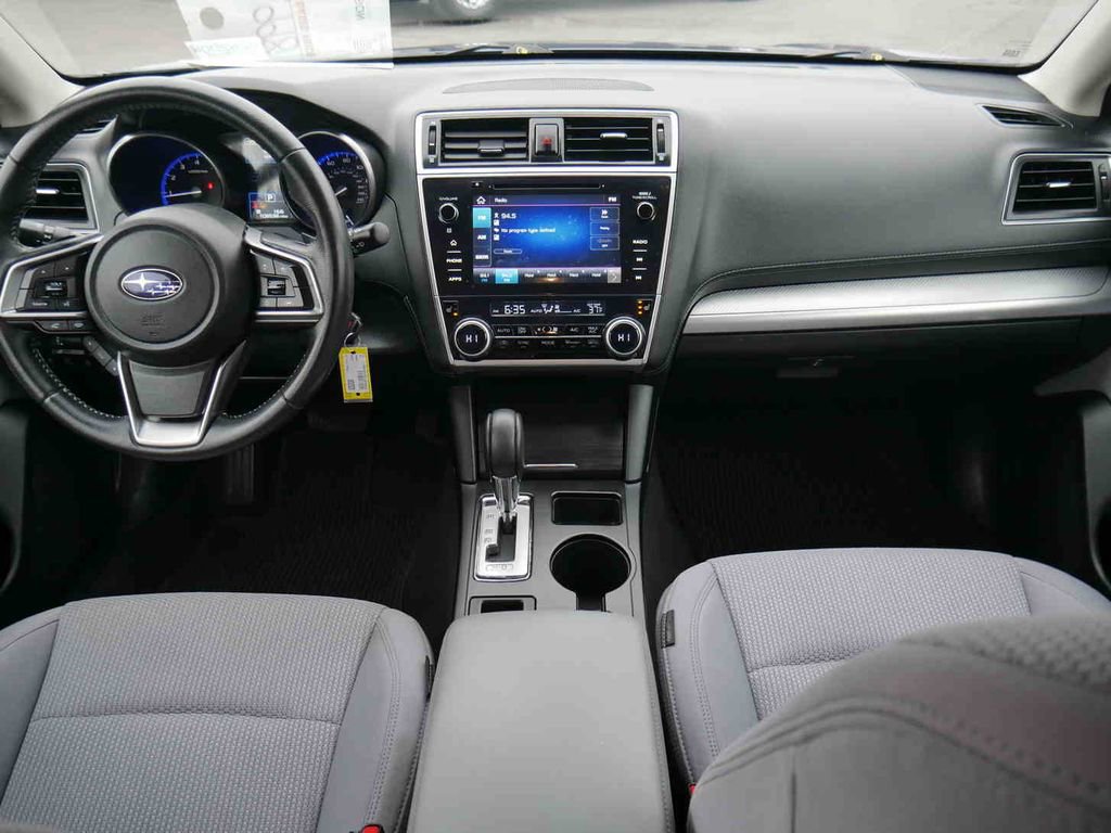Used 2019 Subaru Outback 2.5i Premium image 4