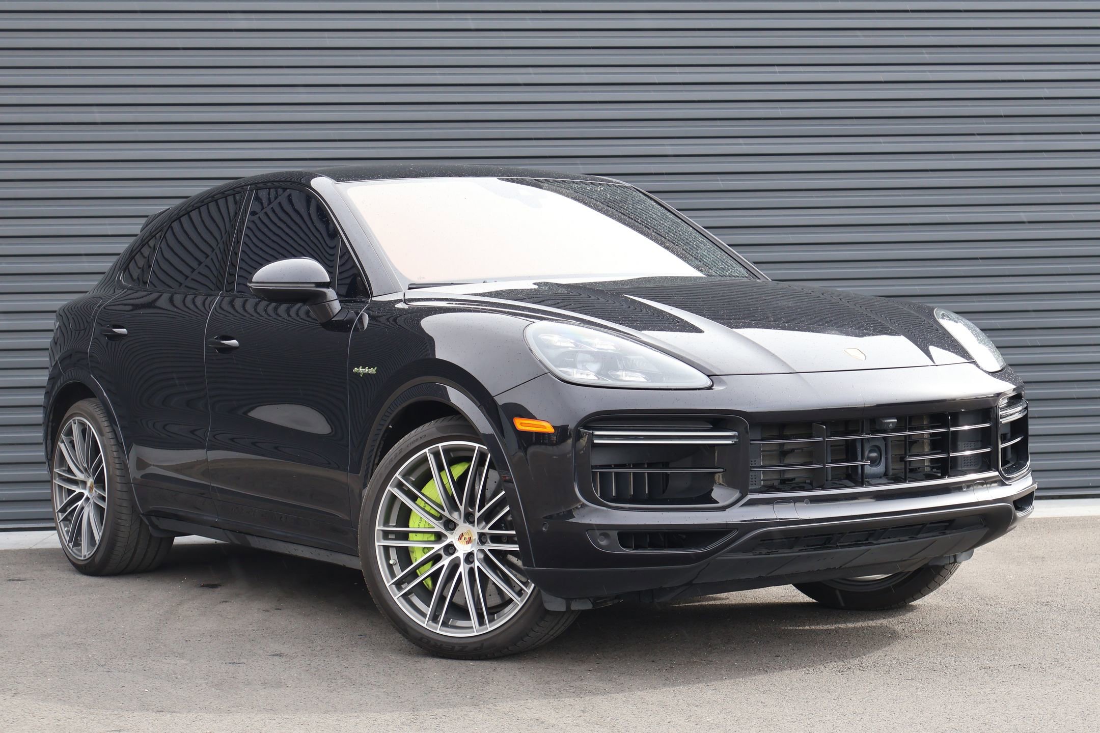 Certified 2022 Porsche Cayenne Turbo S AWD/4WD image 8