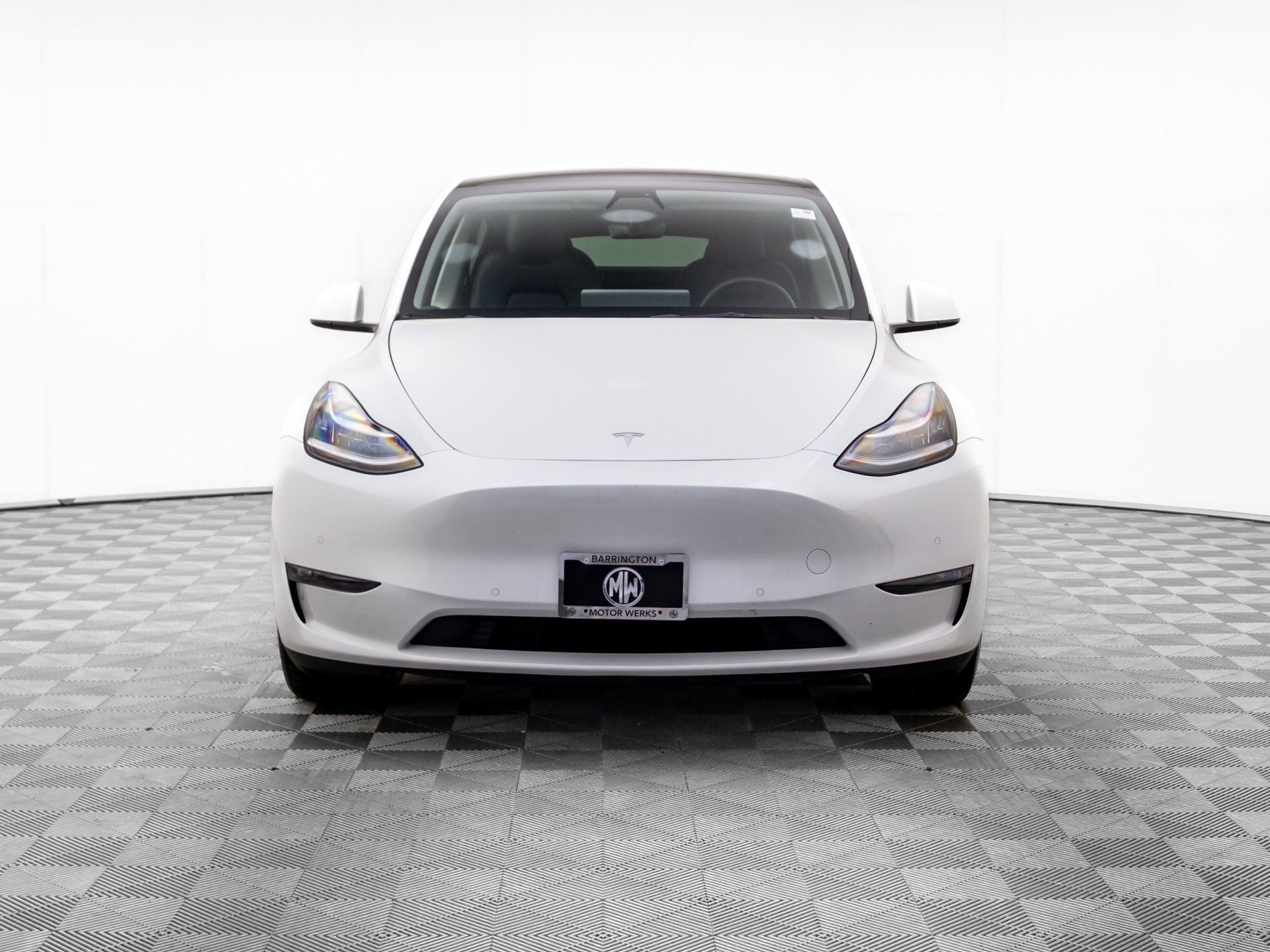 Used 2022 Tesla Model Y Long Range video 2