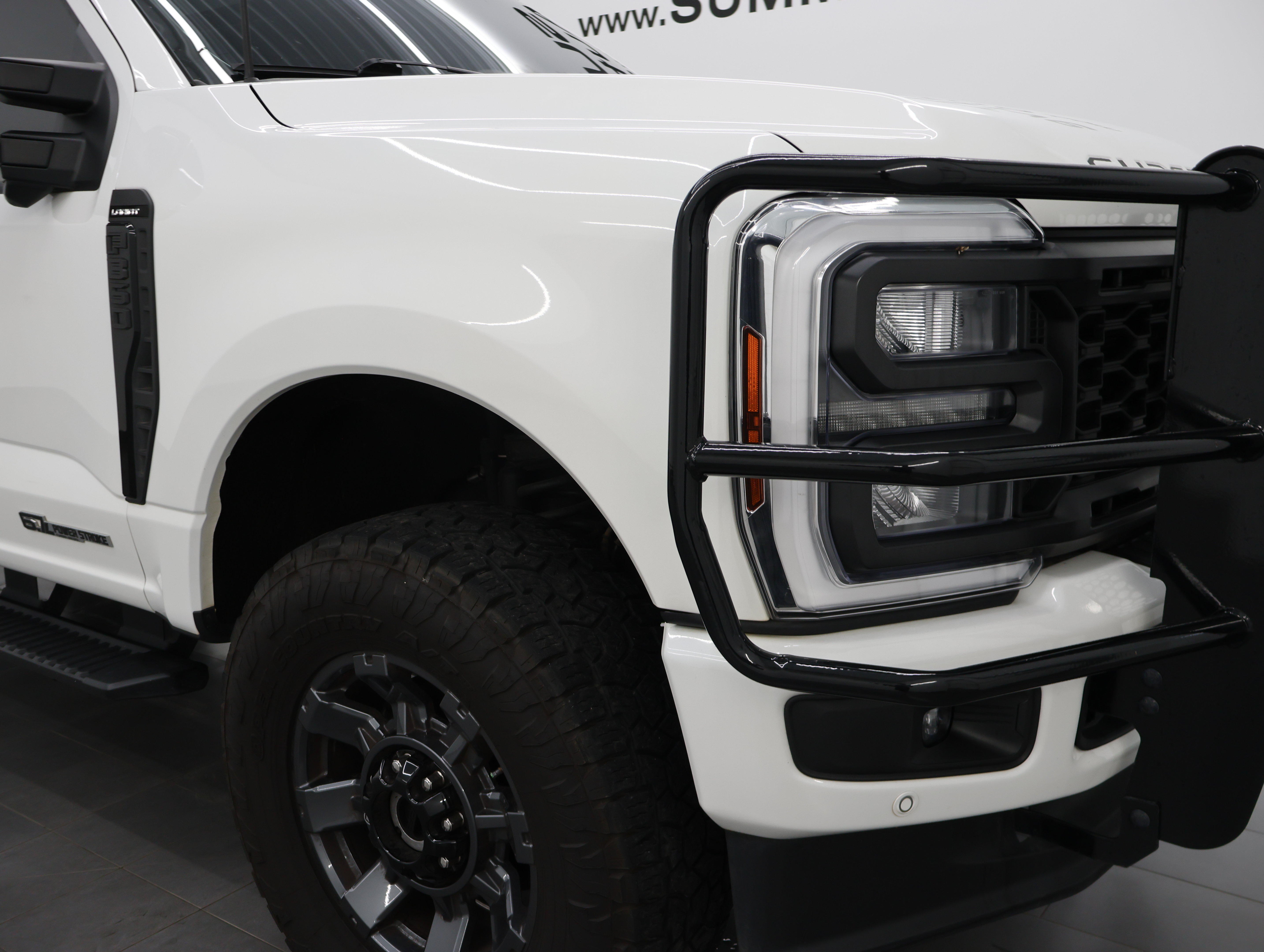 Used 2024 Ford F350 Lariat w/ Lariat Ultimate Package AWD/4WD image 27