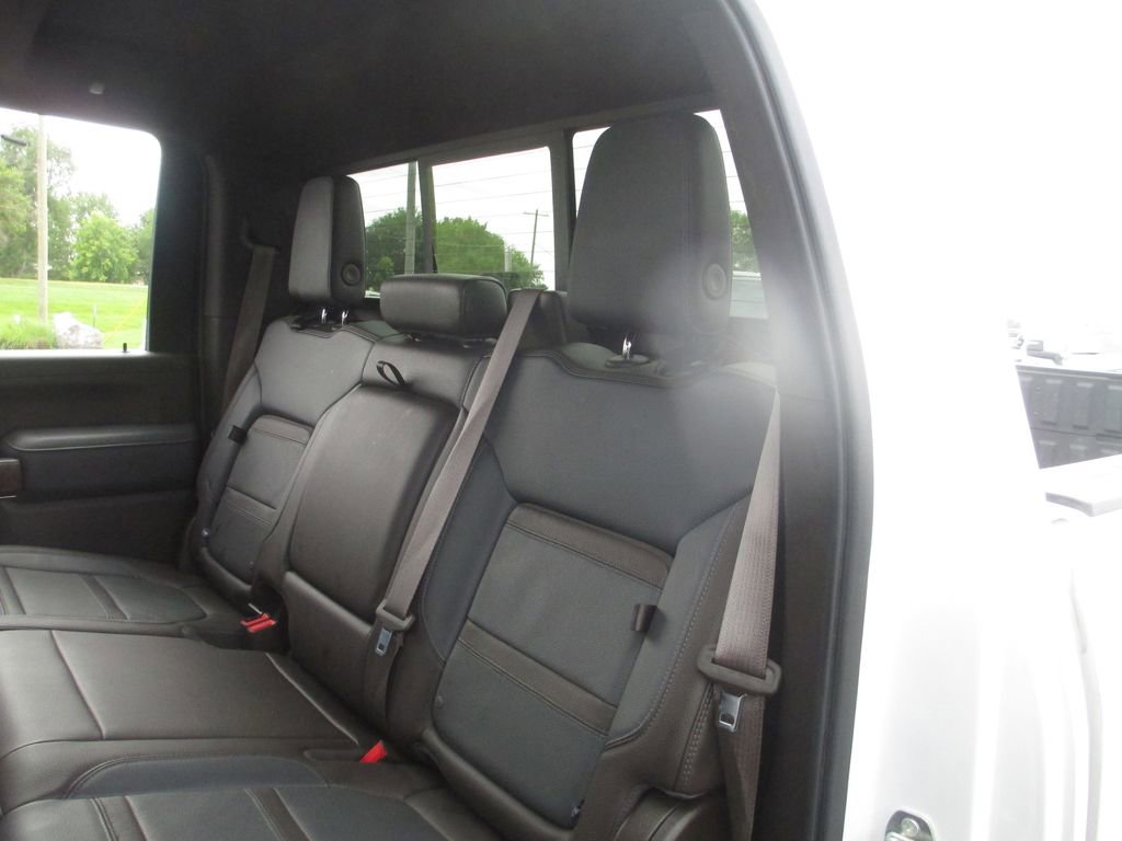 Used 2022 GMC Sierra 3500 Denali w/ Denali Ultimate Package AWD/4WD image 22
